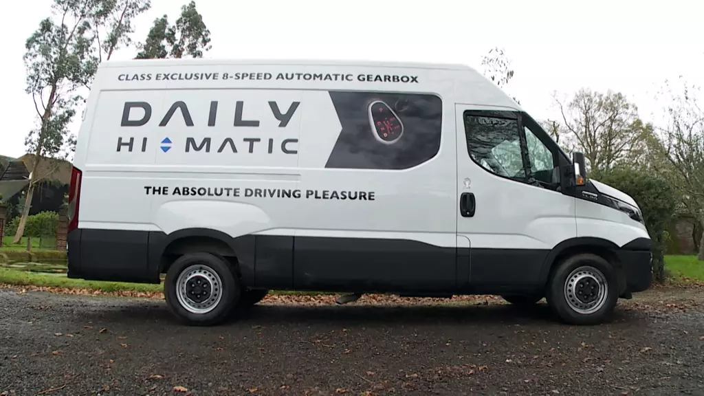 Iveco Daily 35S21 Diesel 3.0 Business Dropside 3450 WB Hi-Matic